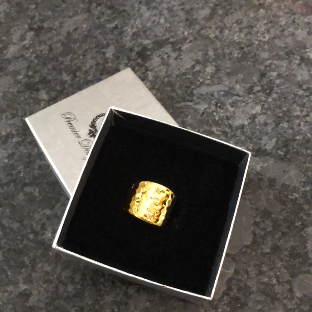Premier Designs Ring - Picture 1 of 3